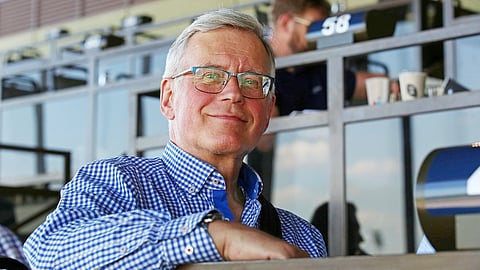 Jyrki Jauhiainen kiittää raviyhteisöä saamastaan avusta hevosten kanssa.
