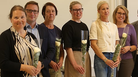 SRL:n uusi hallitus. Kuvassa vasemmalta Päivi Savilahti-Bäckman, Niklas Närhinen, Minna Leppänen, Mariina Hallikainen, joka on sittemmin eronnut luottamustehtävästään, Sonja Lesch ja Merja Alastalo. Koska Savilahti-Bäckman ja Leppänen valittiin vain loppukaudeksi 2026, he ovat uudelleen ehdolla syyskokouksessa. Kuvasta puuttuu Outi Korppoo.
