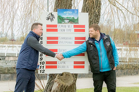 Arvonnan onnettarina toimivat tapahtumajohtaja Mikko Luhtala ja Hippoksen tiedottaja Ilkka Nisula.