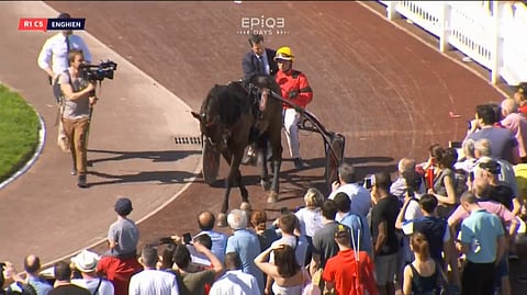 Bold Eagle keräsi kaiken huomion lauantaina Enghienissä. Kuva Equidia Live.