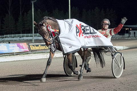 Jari Kinnunen on avainasemassa T64-pelin avauskohteessa kuvan Pascha Tillyn pikkuveljen Quattro Tillyn ohjissa.