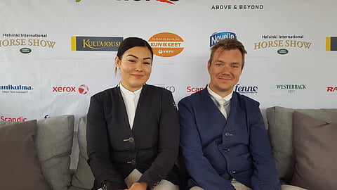 Kun hitaat voittivat nopeat: Henna Kaaro ja Ville Kulkas. Petra Heikkinen oli hevosensa kanssa doping-testissä.