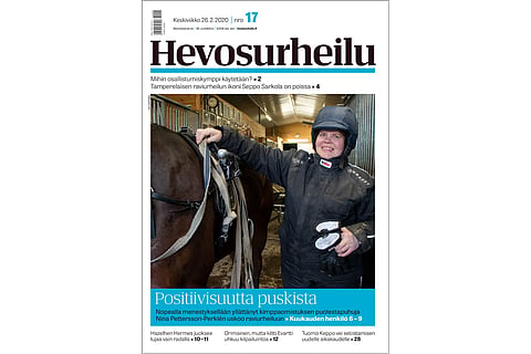 Valmentajien kärkikastiin noussut Nina Pettersson-Perklén puhuu raviurheilusta ilon kautta. Kannen kuva: Anu Leppänen.