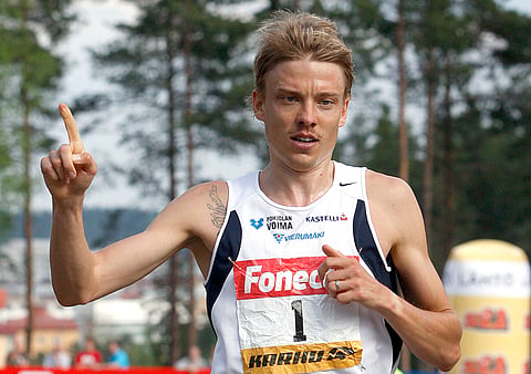 Jukka Keskisalo aikoo hankkia C-kortilleen käyttöä. "Haluan ainakin kerran kokeilla, miltä ihan oikea ravilähtö tuntuu."