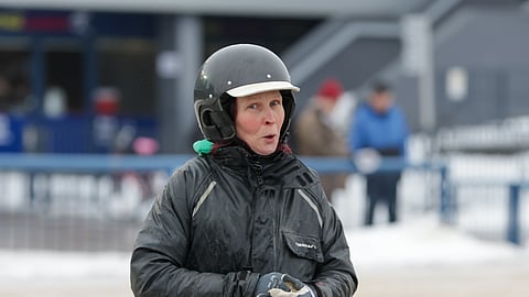 Irina Sarin saa jännittää lauantaina uransa suurinta kilpailua valmentajana.