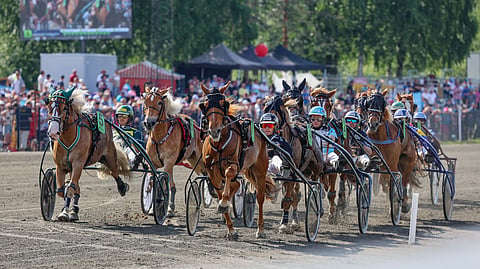Lumi-Oosa Sirpsakka vuoden 2024 kuningatarkilvan 2100 m