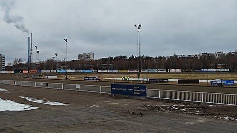 Mittaukset uuden hevosurheilualueen tiimoilta käynnissä.