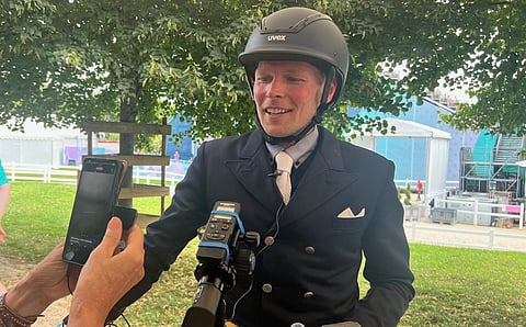Kaikenlaisissa kansainvälisissä tilanteissa rutinoitunut olympiaratsastaja Henri Ruoste kutsuttiin HUJO:on.