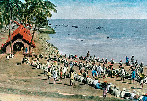 Communal village meal, Andaman and Nicobar Islands, Indian Ocean, c1890. Artist: Gillot. Photo: Heritage Images / IMAGO