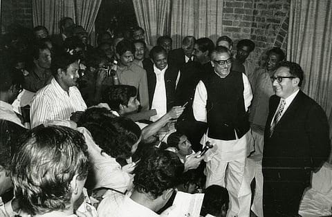 Henry Kissinger and Mujibur Rahman, the first president of Bangladesh, at a press conference in Dhaka in 1974. The United States, with Kissinger as its national security advisor, provided material assistance and diplomatic protection to Pakistan as it slaughtered millions of Bengalis in the 1971 Bangladesh Liberation War. Photo: IMAGO / agefotostock