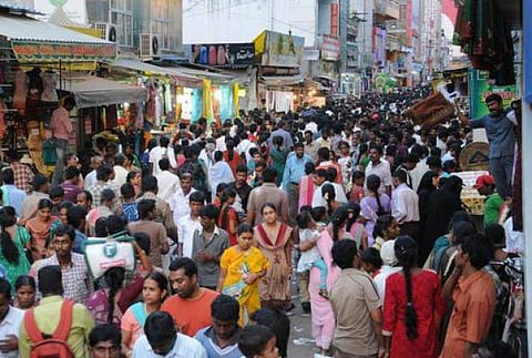 சென்னை: தீபாவளி திருடர்களைப் பிடிக்க தி.நகரில் நவீன கண்காணிப்பு கேமரா