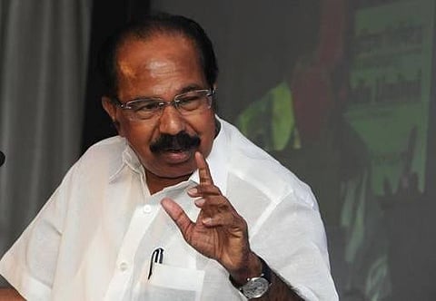 பிராண்டட் பெட்ரோல், டீசலுக்கு வரியைக் குறையுங்கள் - சிதம்பரத்திடம் மொய்லி கோரிக்கை