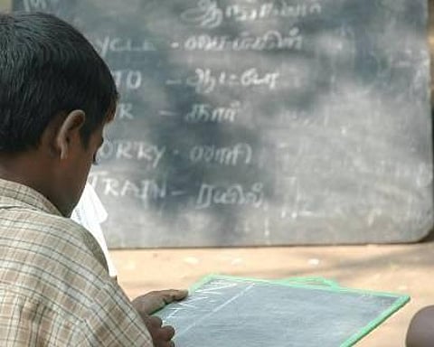 தமிழின் வரிவடிவத்தை மாற்றுவதா?