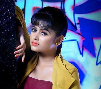 படிப்புக்கு குட்பை சொல்லிட்டேன் - ஒவியா பேட்டி