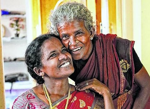 அன்று குழந்தைத் தொழிலாளி... இன்று பள்ளி தலைமை ஆசிரியை!
