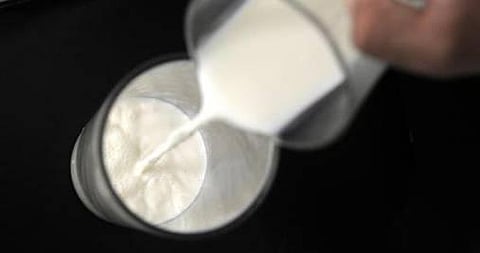 தமிழகத்தில் 33% பாலில் கலப்படம்: யூரியா, சீன பவுடர், மைதா மாவை கலக்கும் கொடூரம்
