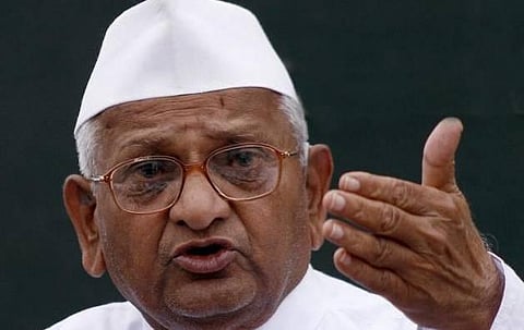 கேஜ்ரிவால் பதவியேற்பு விழாவில் பங்கேற்க ஹசாரே மறுப்பு