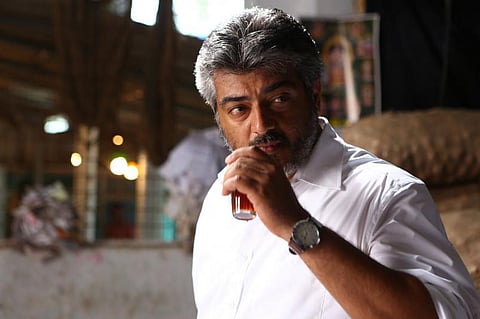 அஜித் ரசிகர்கள் Vs விஜய் ரசிகர்கள்