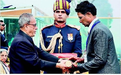 ஆந்திர மாவோயிஸ்ட் எதிர்ப்புப்படை வீரருக்கு அசோக சக்ரா விருது- மரணத்துக்குப் பிறகு வழங்கப்பட்டது
