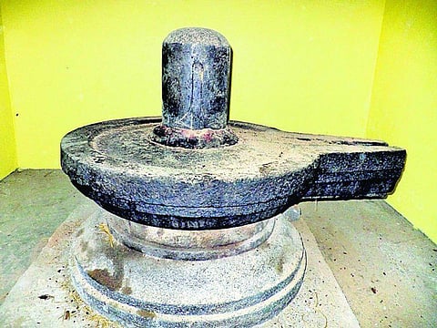 தஞ்சாவூர்: ஒன்பத்துவேலியில் சோழர் கால அம்மன், சிவலிங்கம்