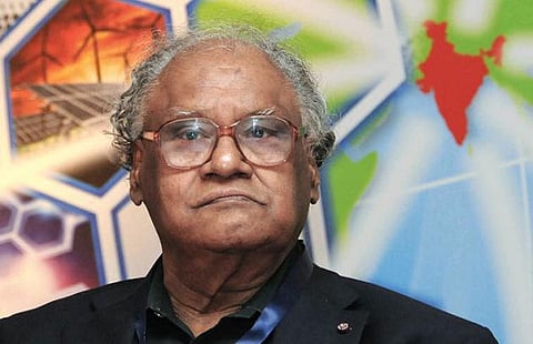 விஞ்ஞானி சி.என்.ஆர் ராவ், சச்சின் டெண்டுல்கருக்கு பாரத ரத்னா விருது வழங்கப்பட்டது