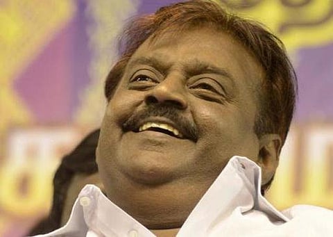 முதல்வரை அவதூறாக பேசியதாக விஜயகாந்த் உள்பட 5 பேர் மீது வழக்கு