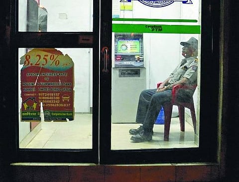 தனிமையின் நண்பர்கள்