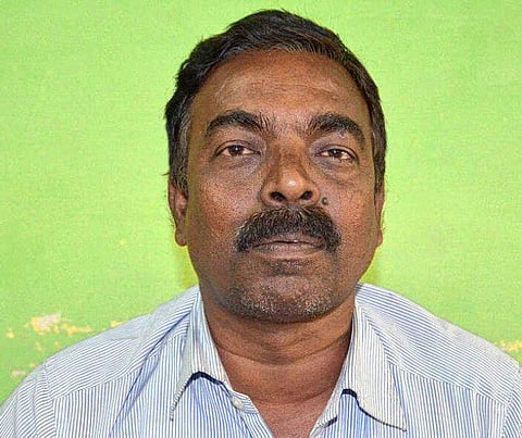 ஒப்பந்தத் தொழிலாளர்கள் வாழ்க்கையில் ஒளியேற்றுங்கள்- டி. ஜெயராமன்