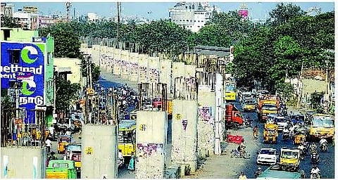 பறக்கும் சாலைத் திட்டத்துக்கு உயர் நீதிமன்றம் அனுமதி- தமிழக அரசு ஒத்துழைப்பு அளிக்க நீதிபதிகள் உத்தரவு