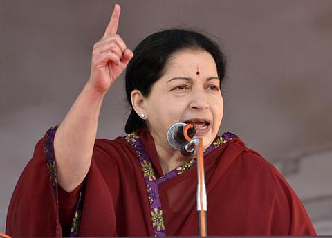 ராஜபக்சேவுடன் கை குலுக்கும் பிரதமர் தேவையா?- நாகையில் ஜெயலலிதா ஆவேசப் பேச்சு