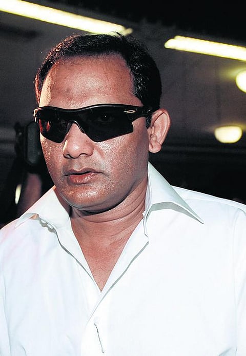 மேற்கு வங்காளத்துக்கு மாறும் அசாருதீன்
