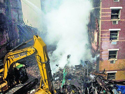 அமெரிக்காவில் கட்டிடம் இடிந்த விபத்து: பலி 8 ஆக உயர்வு