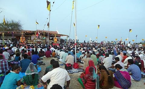 கச்சத்தீவில் உறவினர்களை சந்தித்து மகிழ்ந்த இந்திய-இலங்கை தமிழர்கள்