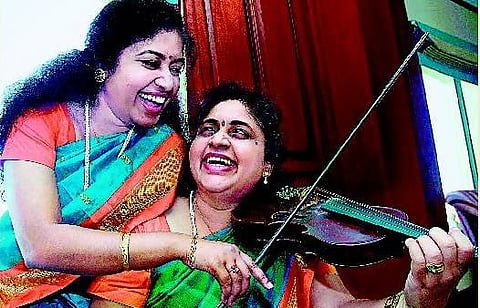 இசையின் மொழி: வில்லில் வழிந்தோடும் இசை