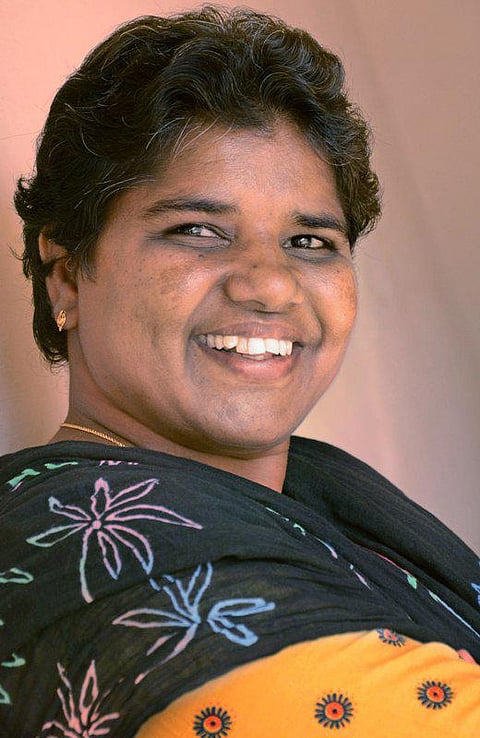முகம் நூறு: பானைக்குள் யானையை அடைப்பது சாத்தியமா?