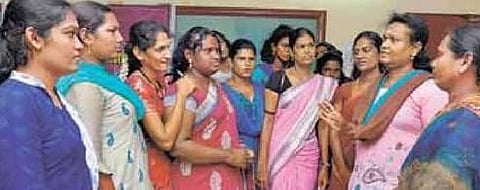 தனி கவுன்சலிங் மையம், ஹெல்ப் லைன், உண்மை அறியும் குழுவை அமைக்க வேண்டும்: அரசிடம் திருநங்கைகள் கோரிக்கை