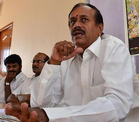 சிவகங்கை தொகுதியில் வாகை சூடுவது யார்? - உள்ளடிகளால் உறக்கமின்றி தவிக்கும் வேட்பாளர்கள்