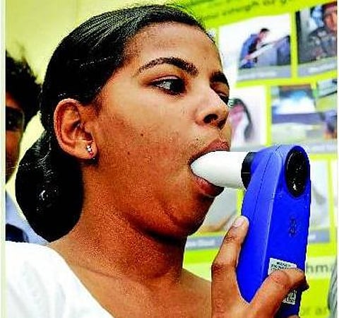 பதற்றத்தைத் தவிர்த்து: ஆஸ்துமாவை சமாளிக்கலாம்