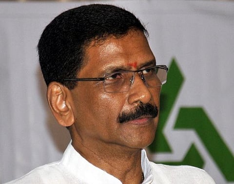 தேசியப் பேரிடர் மேலாண்மை ஆணையத் துணைத் தலைவர் மற்றும் 5 பேர் ராஜினாமா