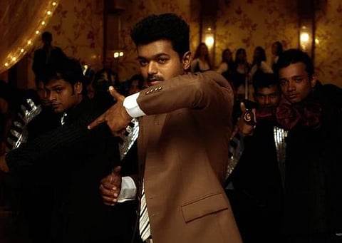 மும்பையைக் காக்கும் தமிழ் ஹீரோக்கள்!