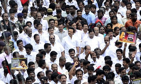 மவுலிவாக்கம் விபத்து தொடர்பாக சி.பி.ஐ., விசாரணை: ஆளுநரிடம் ஸ்டாலின் மனு