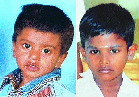 பள்ளி வளாகத்தில் மின்சாரம் தாக்கி 2 மாணவர்கள் பலி