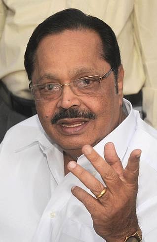 சுனாமி தாக்குதலின்போது மக்களை கருணாநிதி சந்திக்கவில்லையா?: முதல்வர் குற்றச்சாட்டுக்கு துரைமுருகன் பதில்