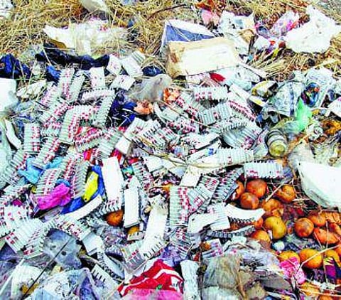 போலி, காலாவதி மருந்துகளைத் தடுக்க 14 சிறப்பு குழுக்கள்: தமிழக அரசு நடவடிக்கை