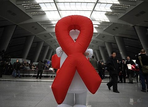 எச்.ஐ.வி. பாதித்த மாணவர்கள் பள்ளியை விட்டு வெளியேற்றிய அவலம் உணர்த்துவது என்ன?