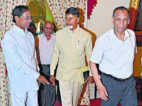 ஆந்திரா, தெலங்கானா முதல்வர்கள் சந்திப்பு: கருத்து வேறுபாடுகளைக் களைய முயற்சி