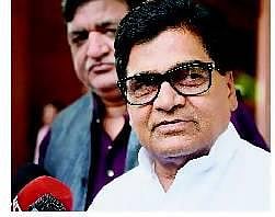 சமாஜ்வாதி கட்சியில் அமர் சிங்கை சேர்க்க முலாயம் சகோதரர் ராம் கோபால் எதிர்ப்பு