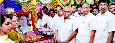 மதுவுக்கு எதிராக போராட வேண்டும்: அனைத்து கட்சிகளுக்கு ஞானதேசிகன் வேண்டுகோள்