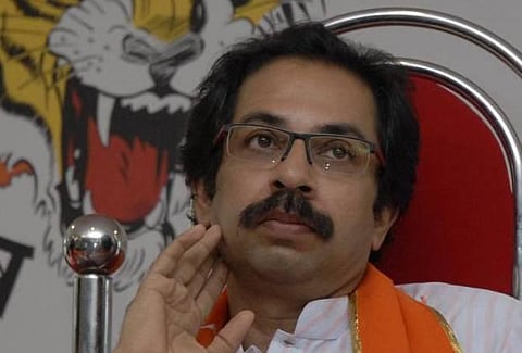 முதல்வர்கள் அவமதிப்புக்கு மோடி எப்படி பொறுப்பாவார்?- சிவசேனை கேள்வி