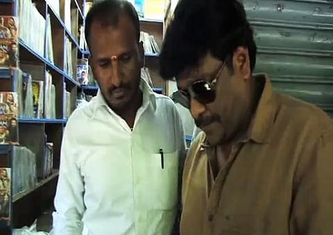 திருட்டு விசிடி விற்பனையை ரகசியமாக வீடியோ எடுத்த பார்த்திபன்